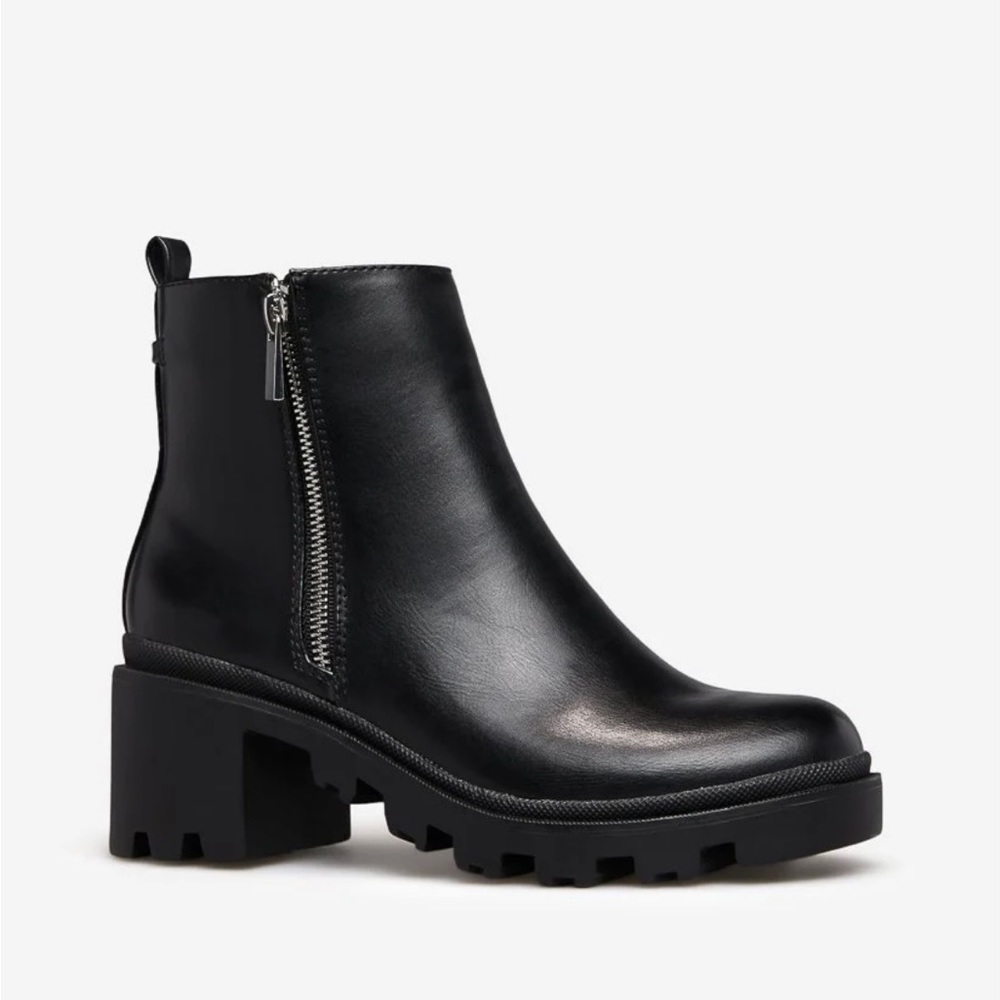 Shoedazzle Lug Sole Boot ACCEPTING OFFERS